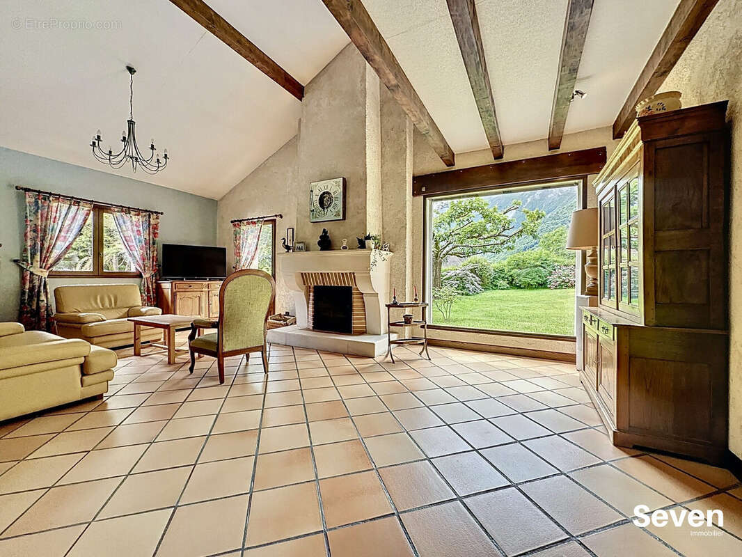 Maison à SAINT-PAUL-DE-VARCES