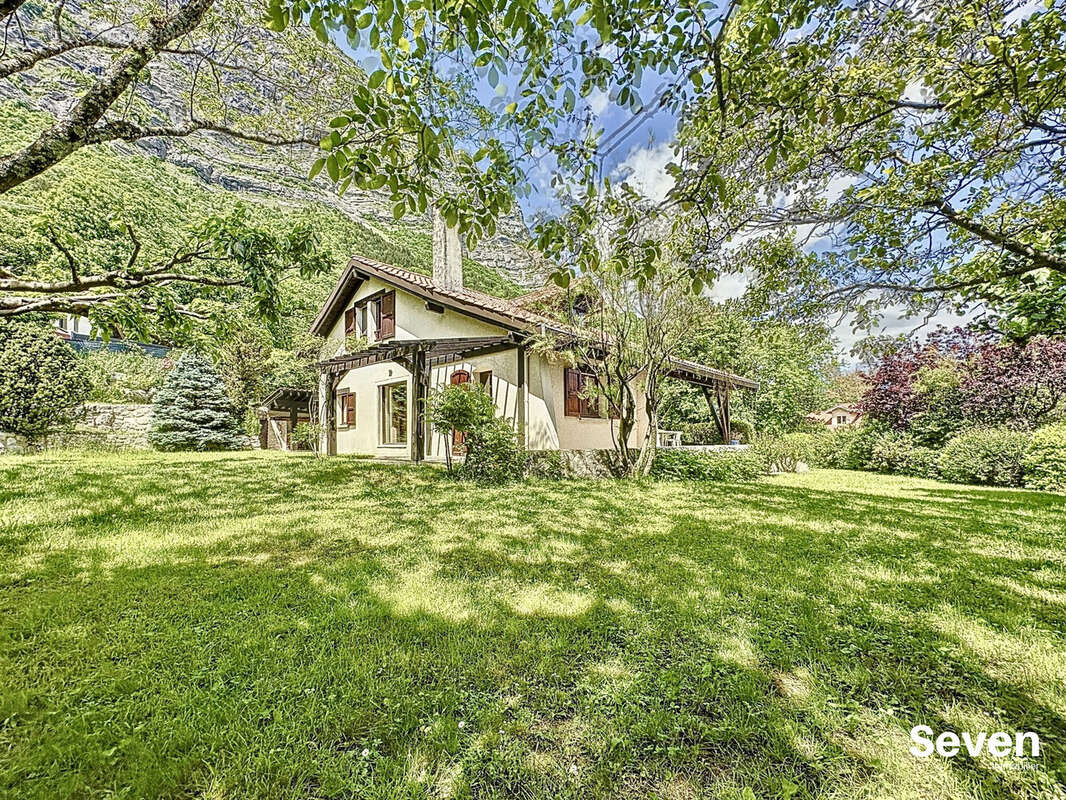 Maison à SAINT-PAUL-DE-VARCES