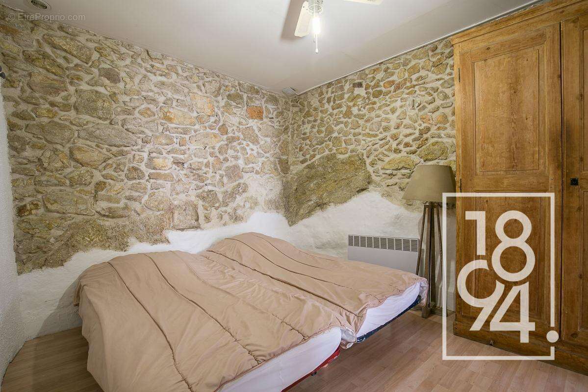 Appartement à MARSEILLE-7E