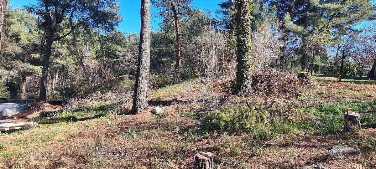 Terrain à AUBAGNE