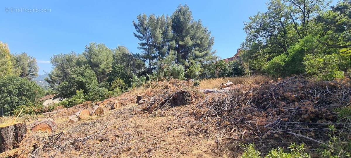 Terrain à AUBAGNE