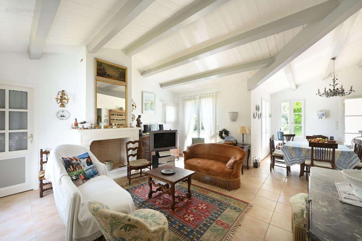 Maison à LES PORTES-EN-RE