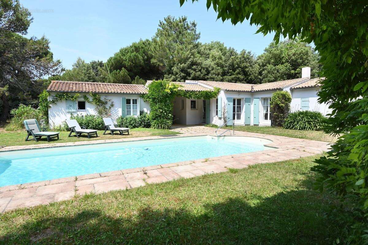 Maison à LES PORTES-EN-RE