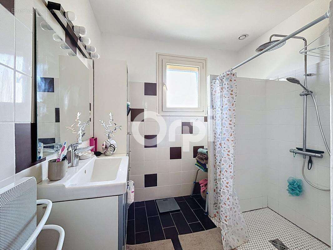 Maison à MALEMORT-SUR-CORREZE