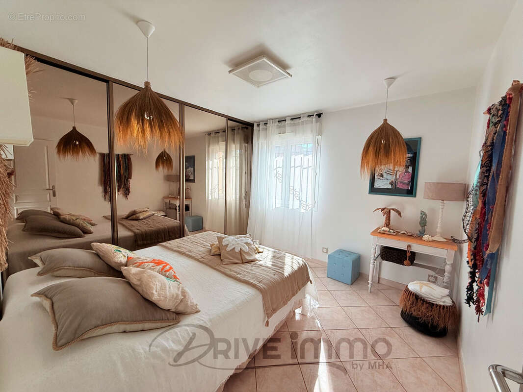 Maison à NISSAN-LEZ-ENSERUNE