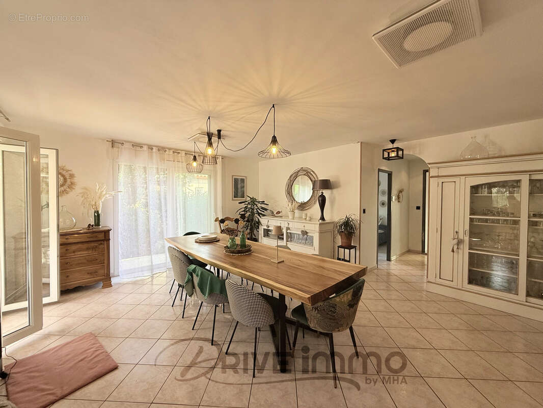 Maison à NISSAN-LEZ-ENSERUNE