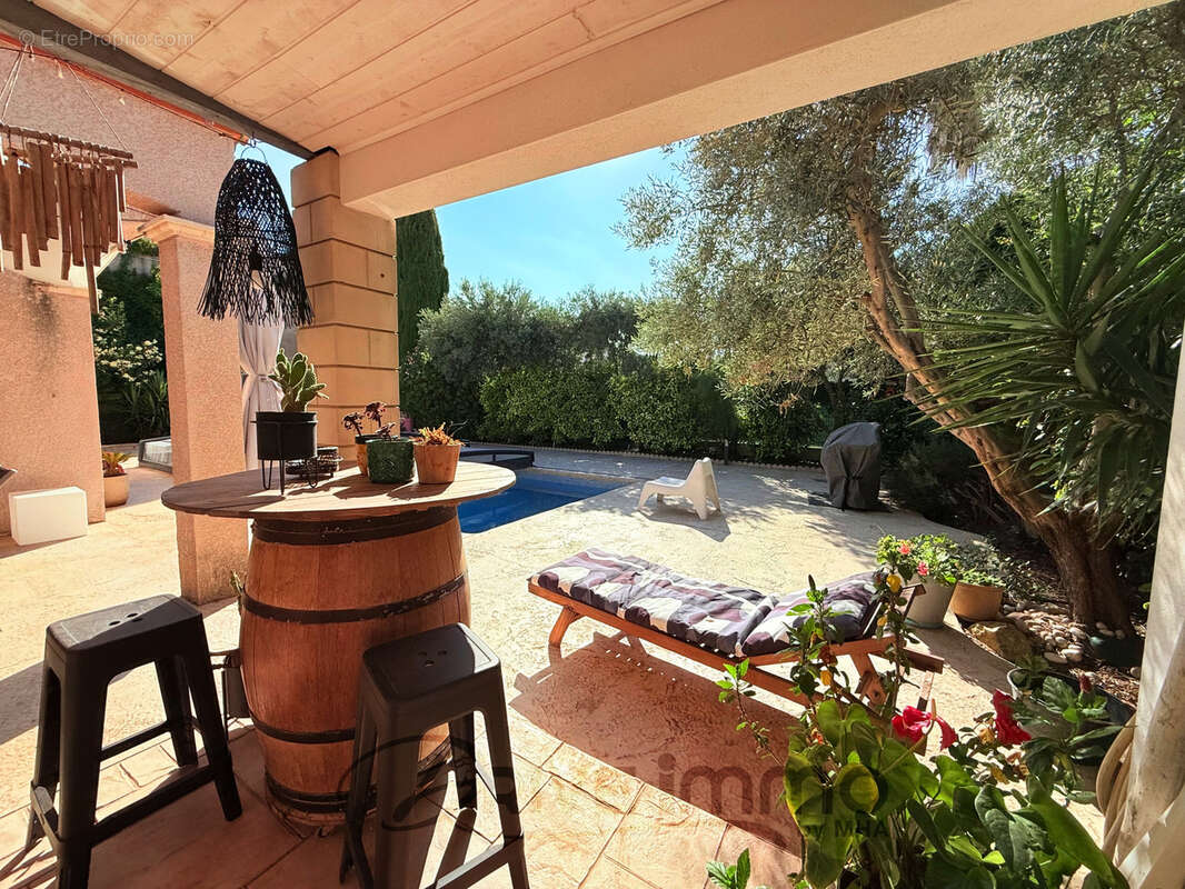 Maison à NISSAN-LEZ-ENSERUNE