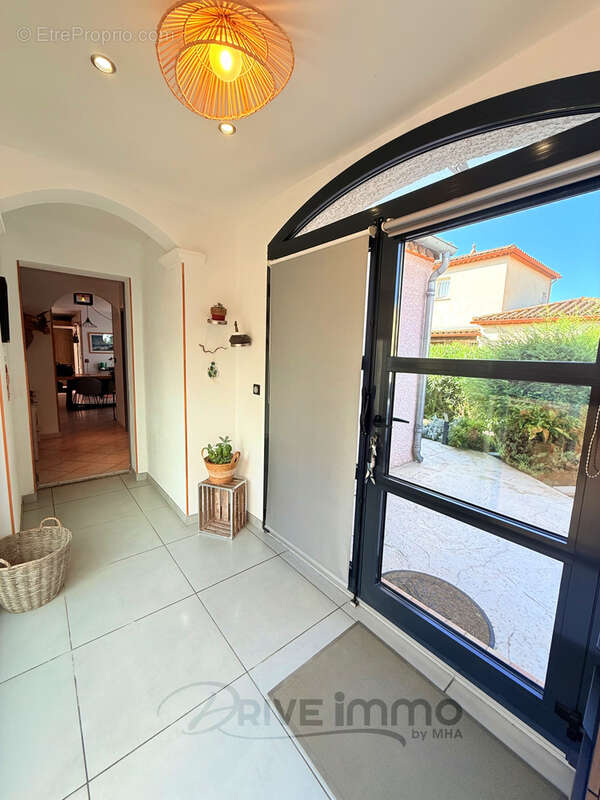 Maison à NISSAN-LEZ-ENSERUNE