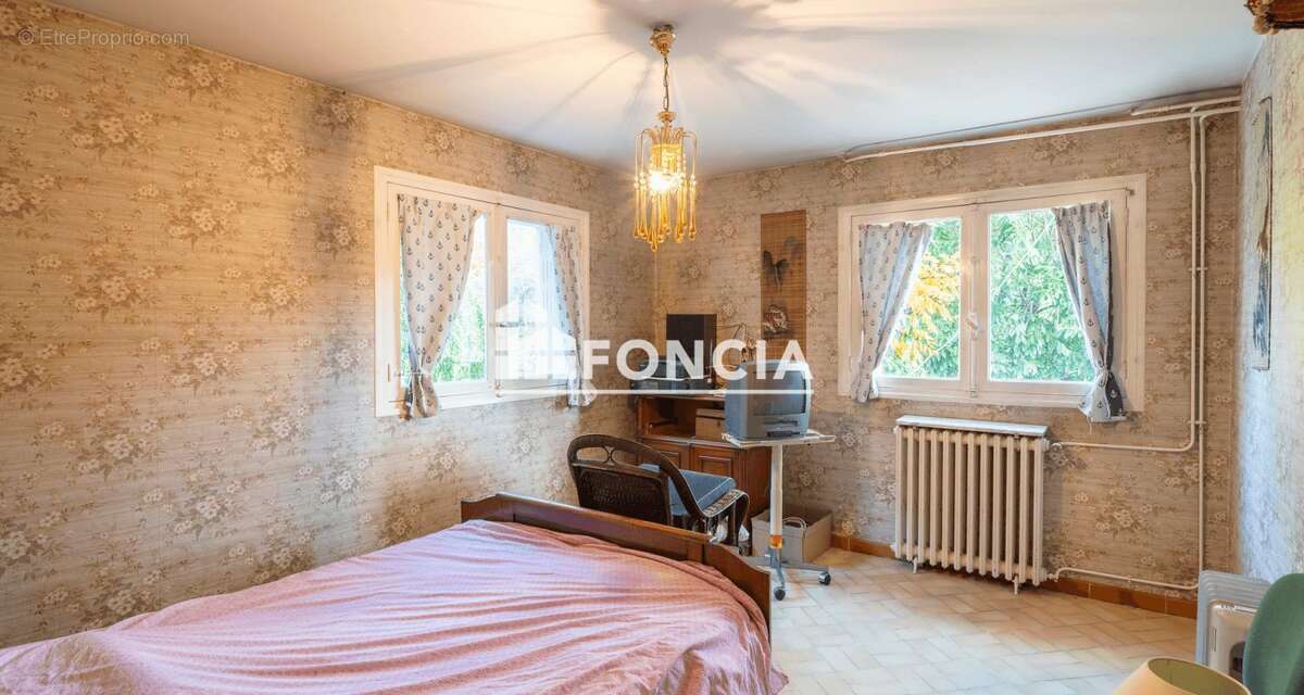 Maison à CHAMPCEVINEL