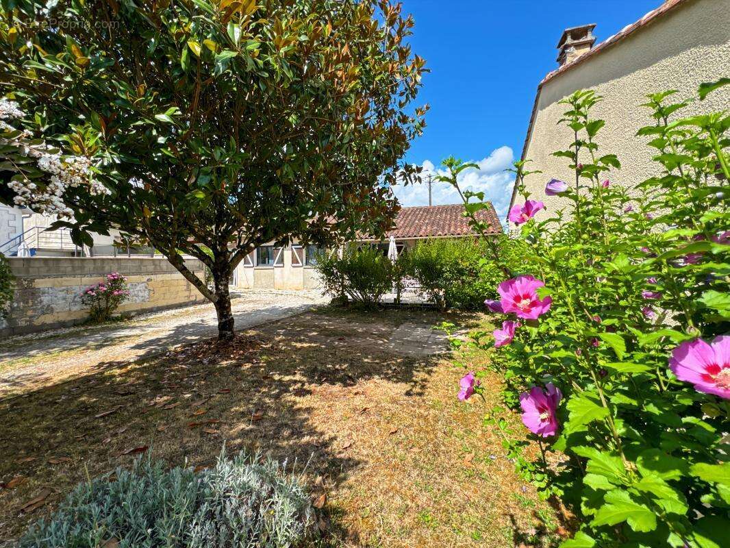 Maison à ANNESSE-ET-BEAULIEU