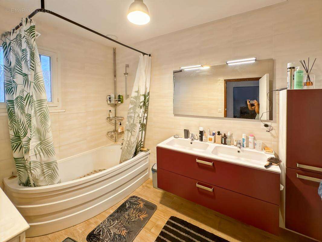 Maison à ANNESSE-ET-BEAULIEU