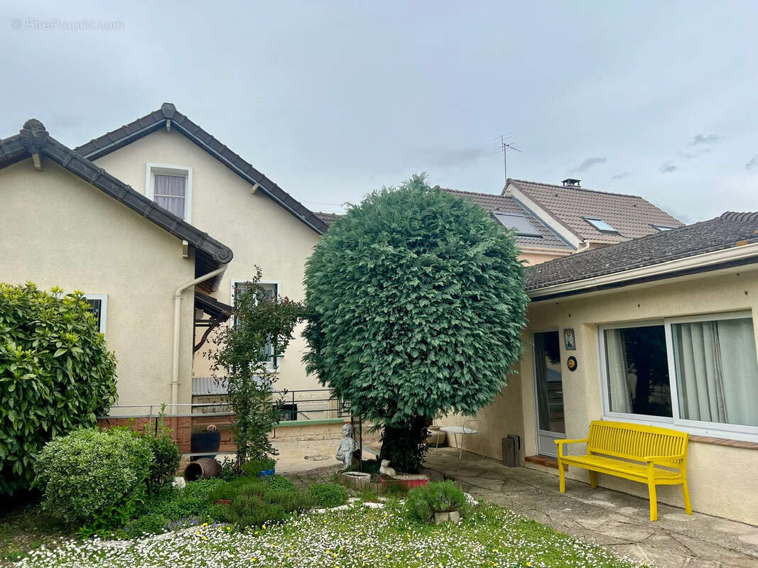 Maison à ATHIS-MONS