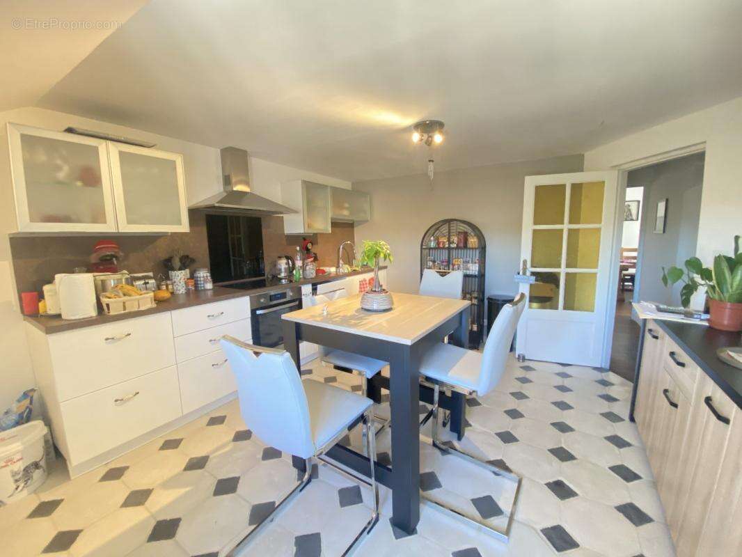 Appartement à UZERCHE