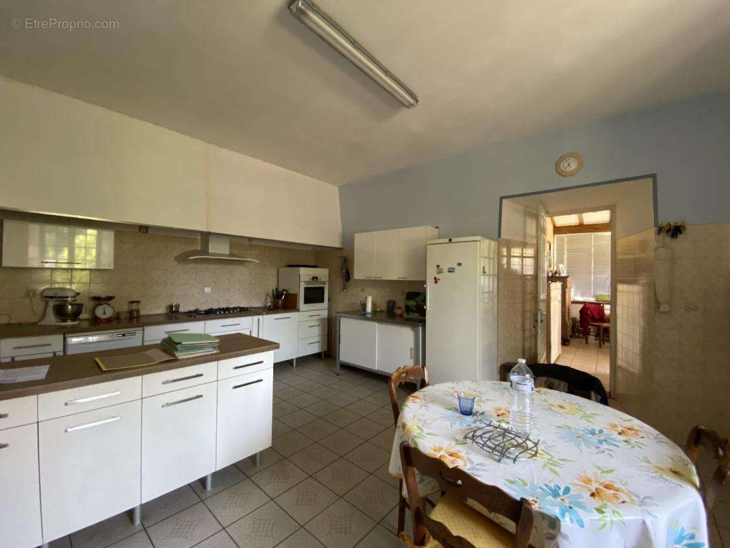 Maison à BUSSEROLLES