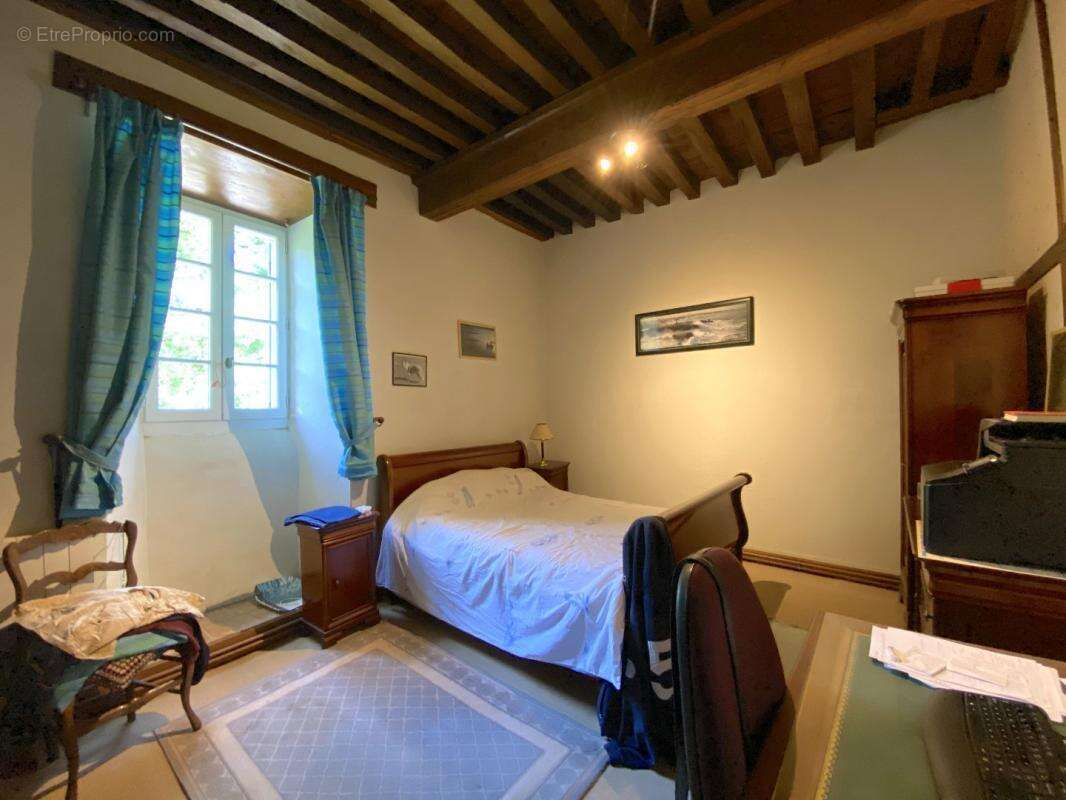 Maison à BUSSEROLLES