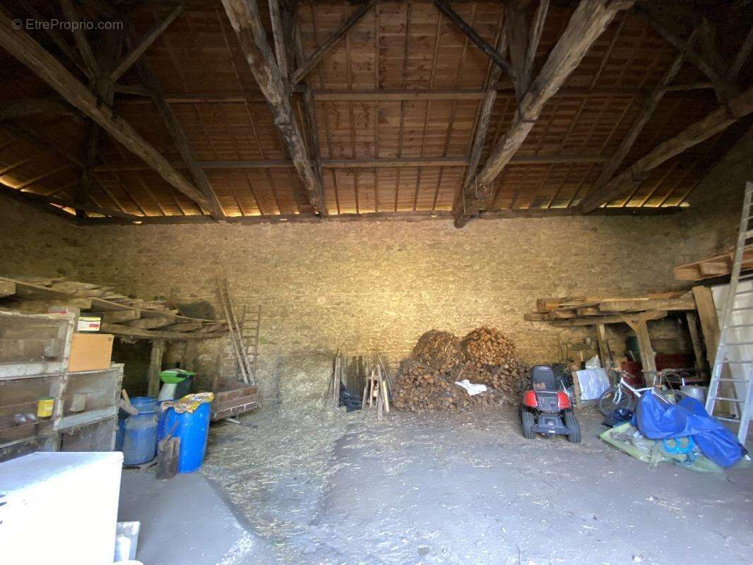 Maison à BUSSEROLLES