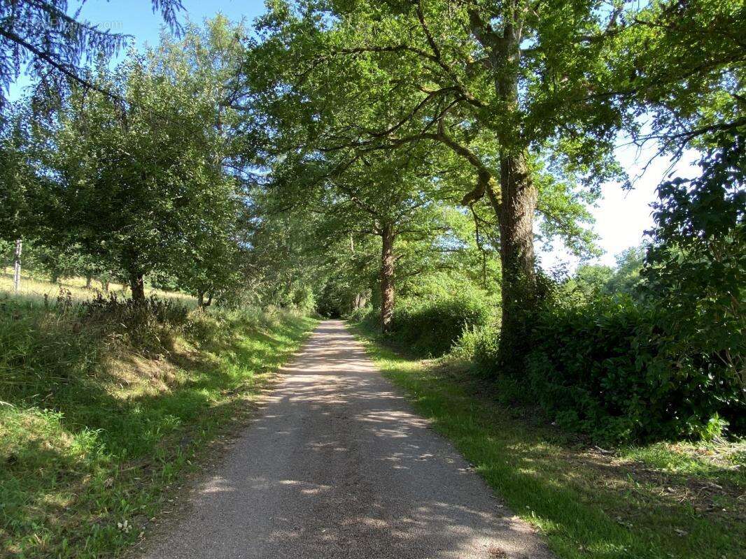 Maison à BUSSEROLLES