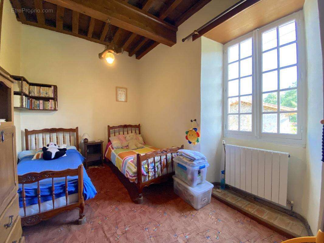 Maison à BUSSEROLLES