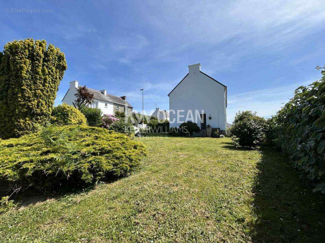 Maison à CLEDEN-CAP-SIZUN