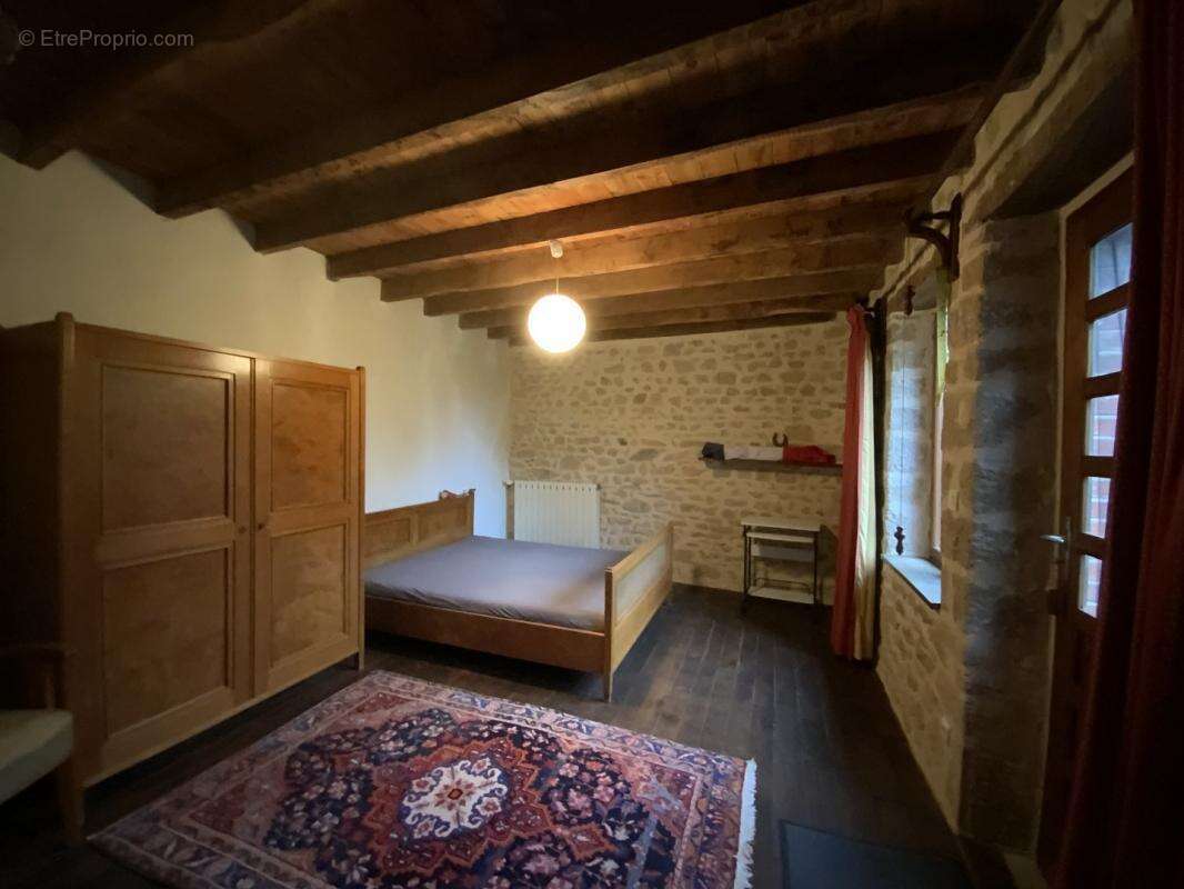 Maison à LE BOURG-D'HEM