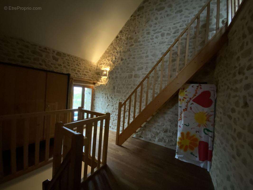 Maison à LE BOURG-D'HEM