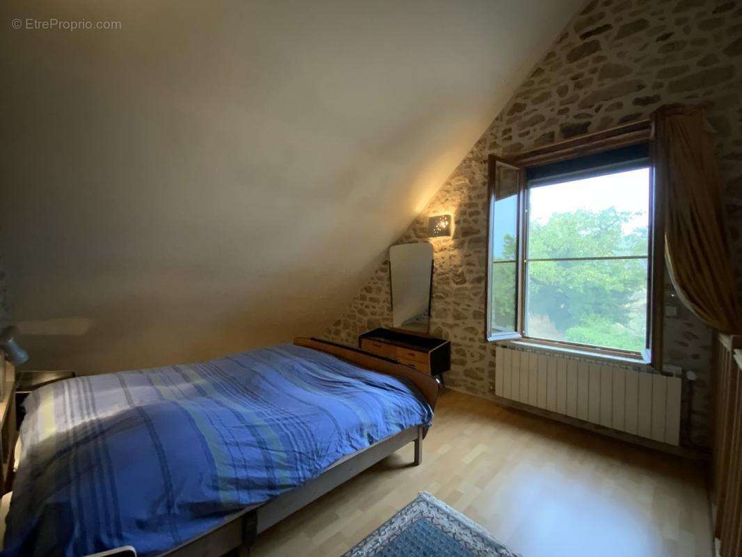 Maison à LE BOURG-D'HEM