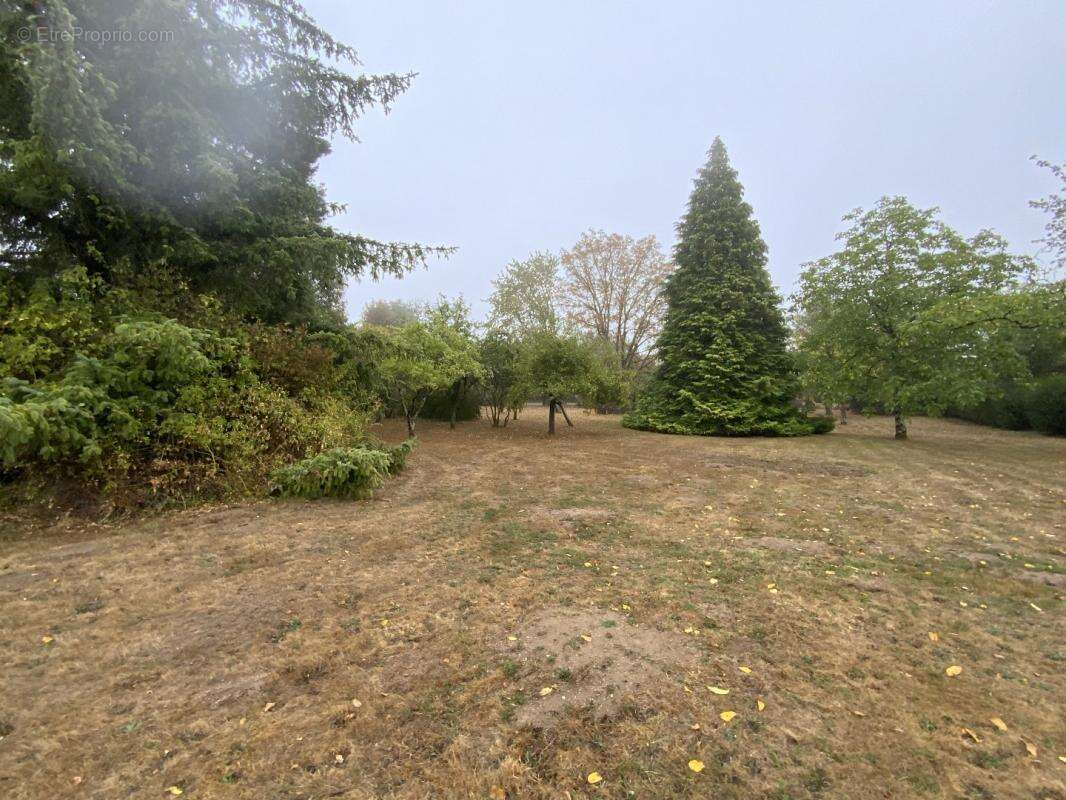 Maison à LE BOURG-D'HEM