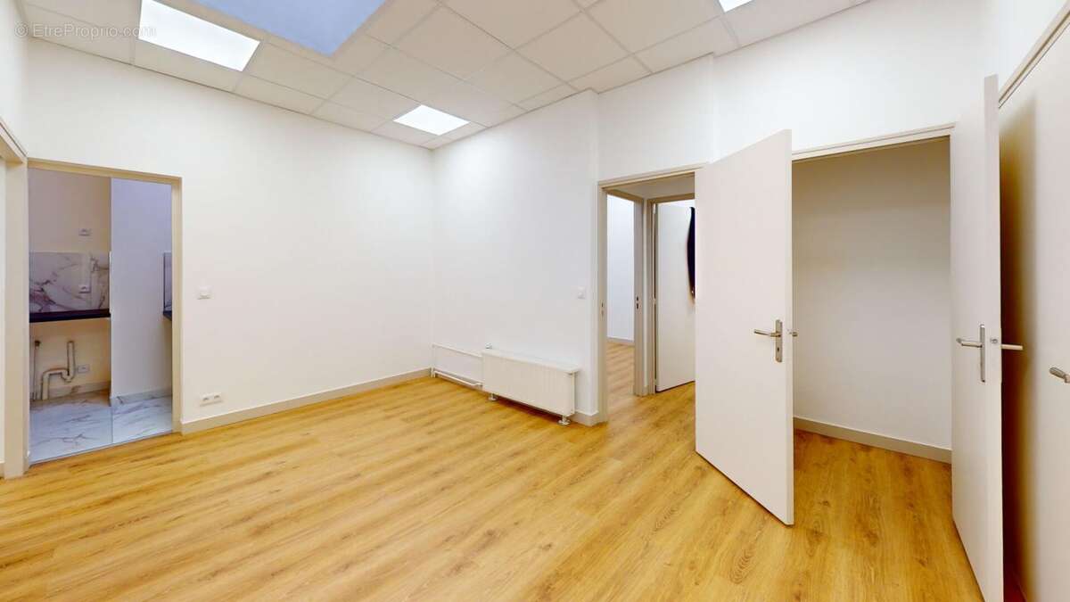 Commerce à PARIS-15E