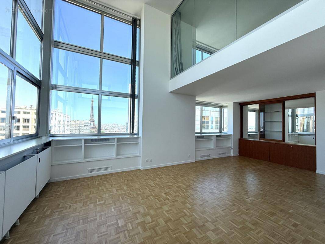 Appartement à PARIS-15E