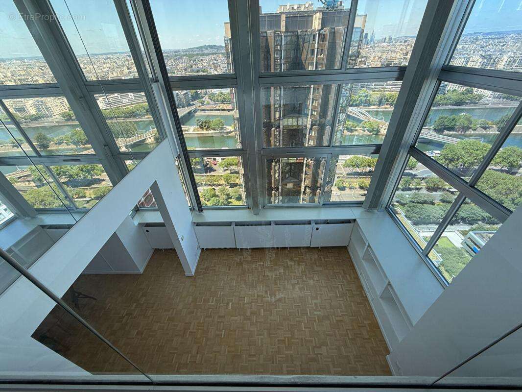 Appartement à PARIS-15E