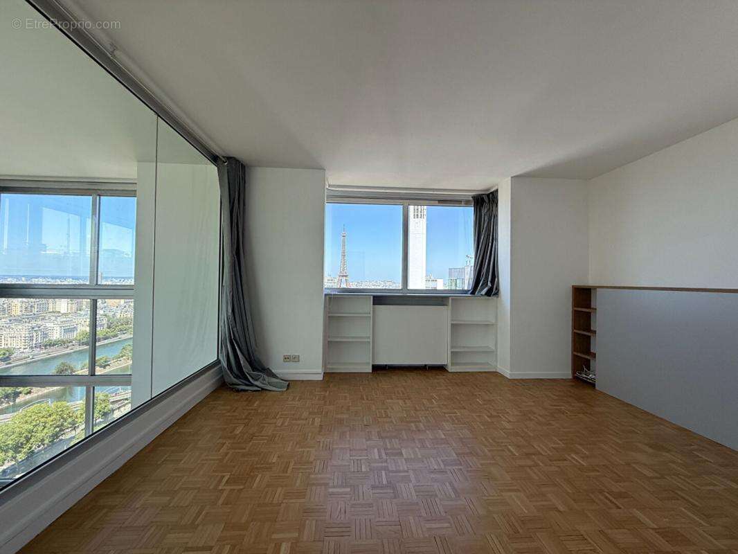 Appartement à PARIS-15E