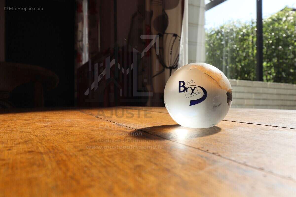 Maison à BRY-SUR-MARNE