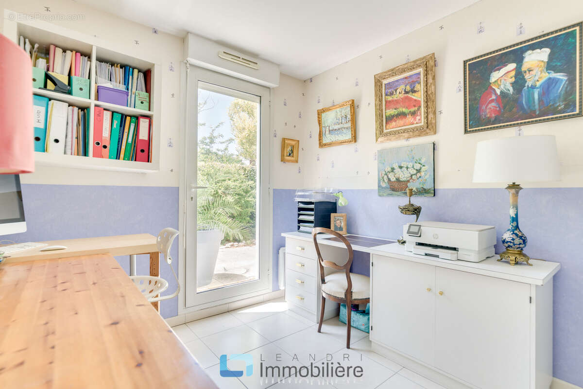 Appartement à MARSEILLE-12E