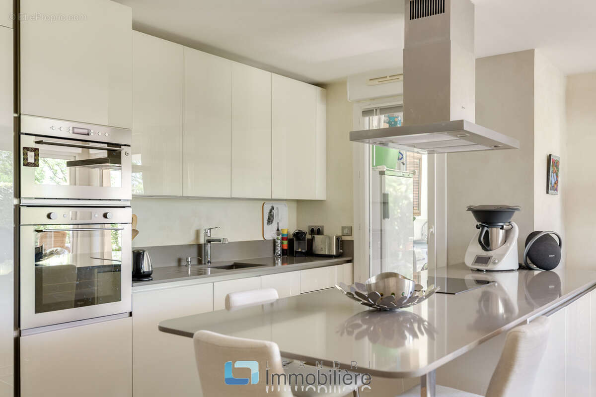 Appartement à MARSEILLE-12E