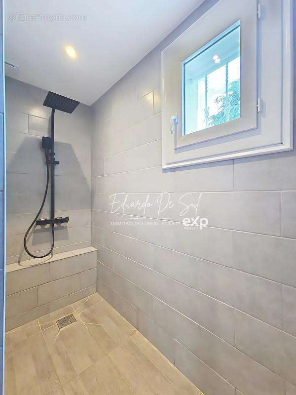 Maison à BLANQUEFORT