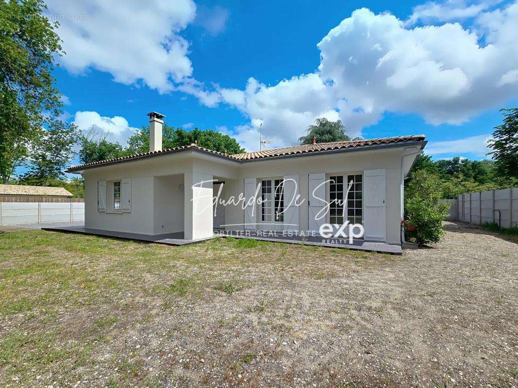 Maison à BLANQUEFORT