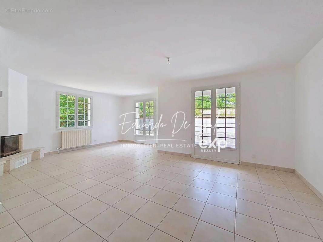 Maison à BLANQUEFORT