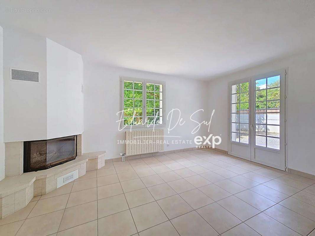 Maison à BLANQUEFORT