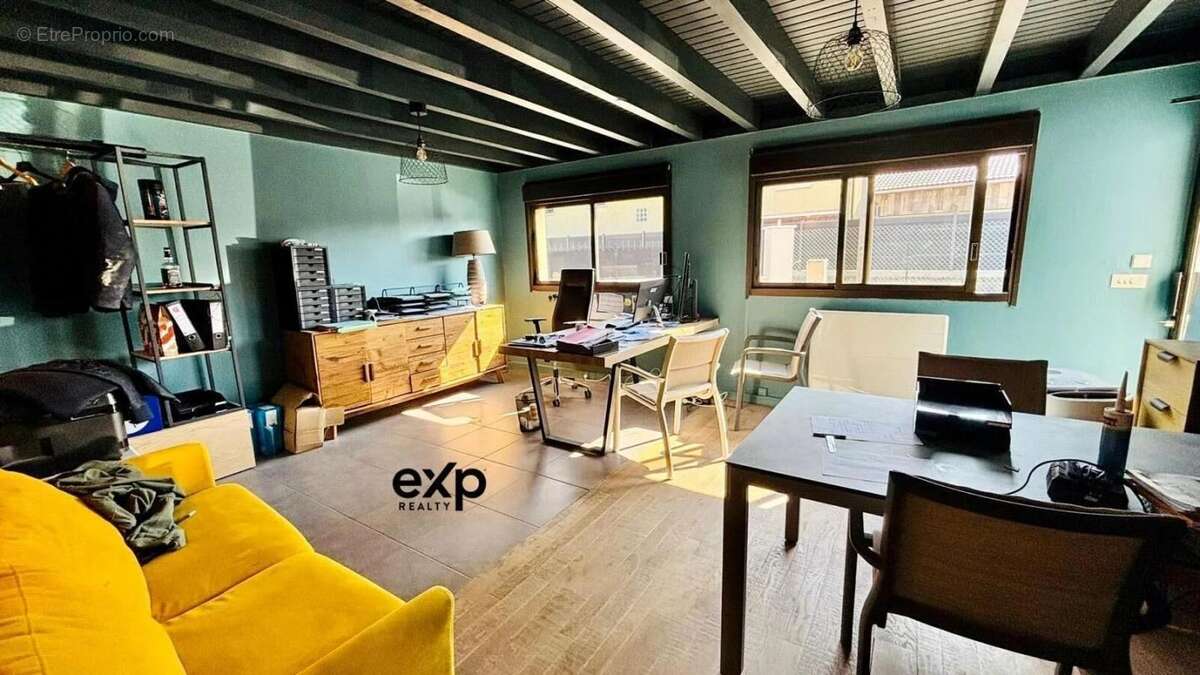 Commerce à LA RAVOIRE