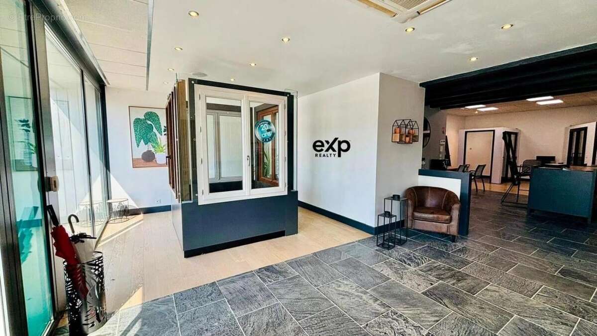 Commerce à LA RAVOIRE