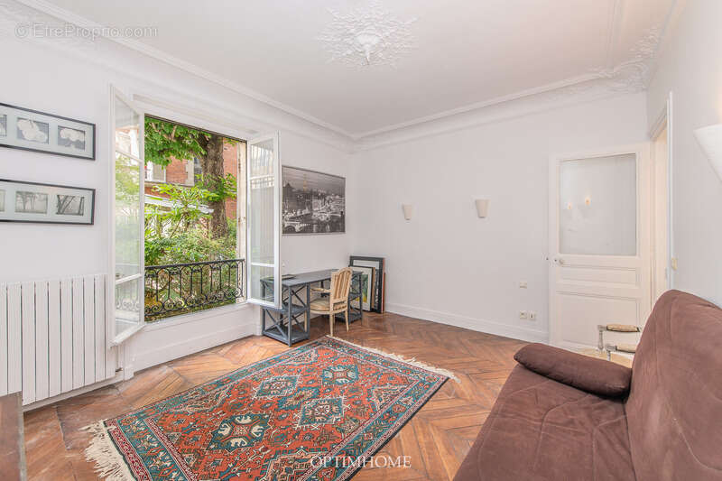 Appartement à PARIS-7E