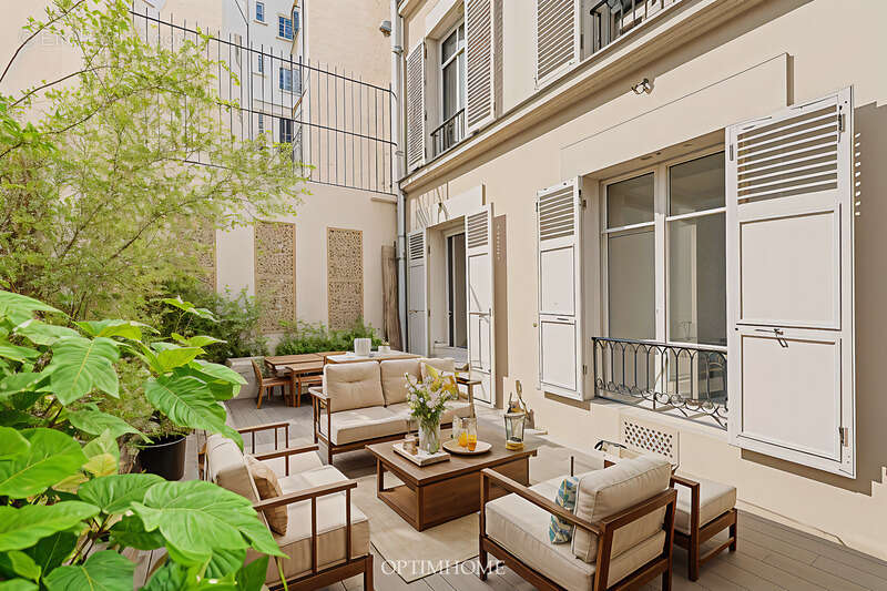 Appartement à PARIS-7E