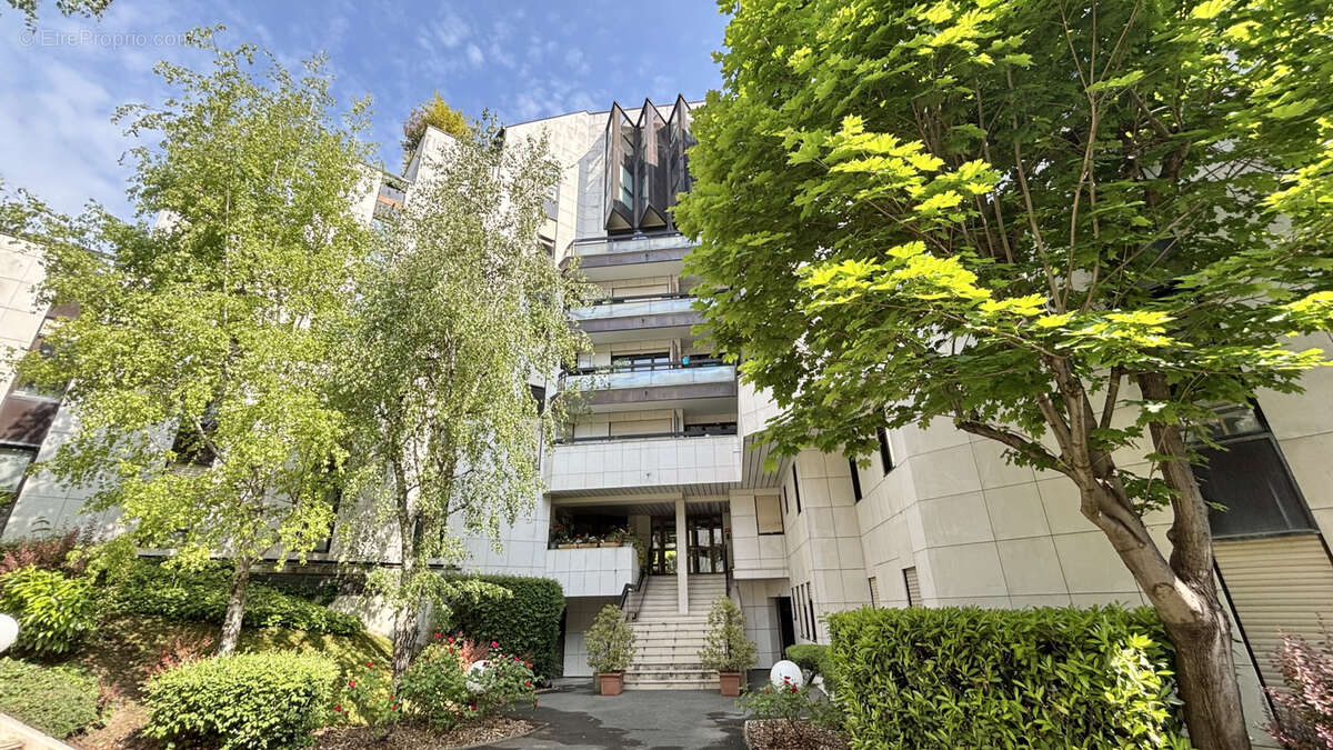 Appartement à ENGHIEN-LES-BAINS