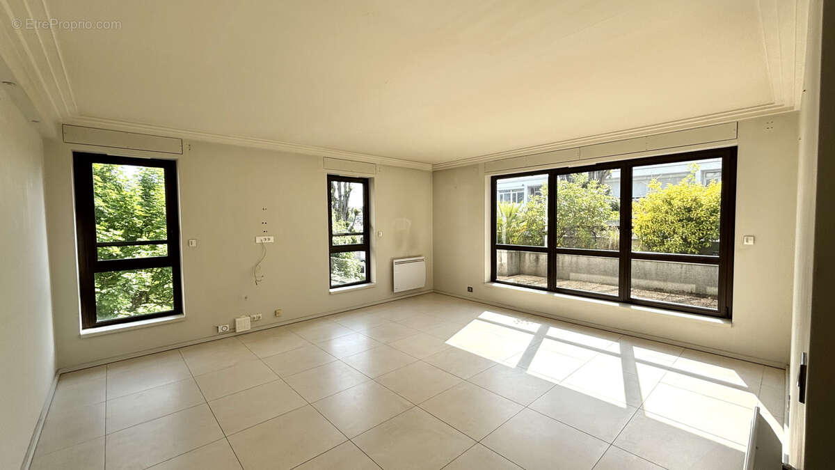 Appartement à ENGHIEN-LES-BAINS