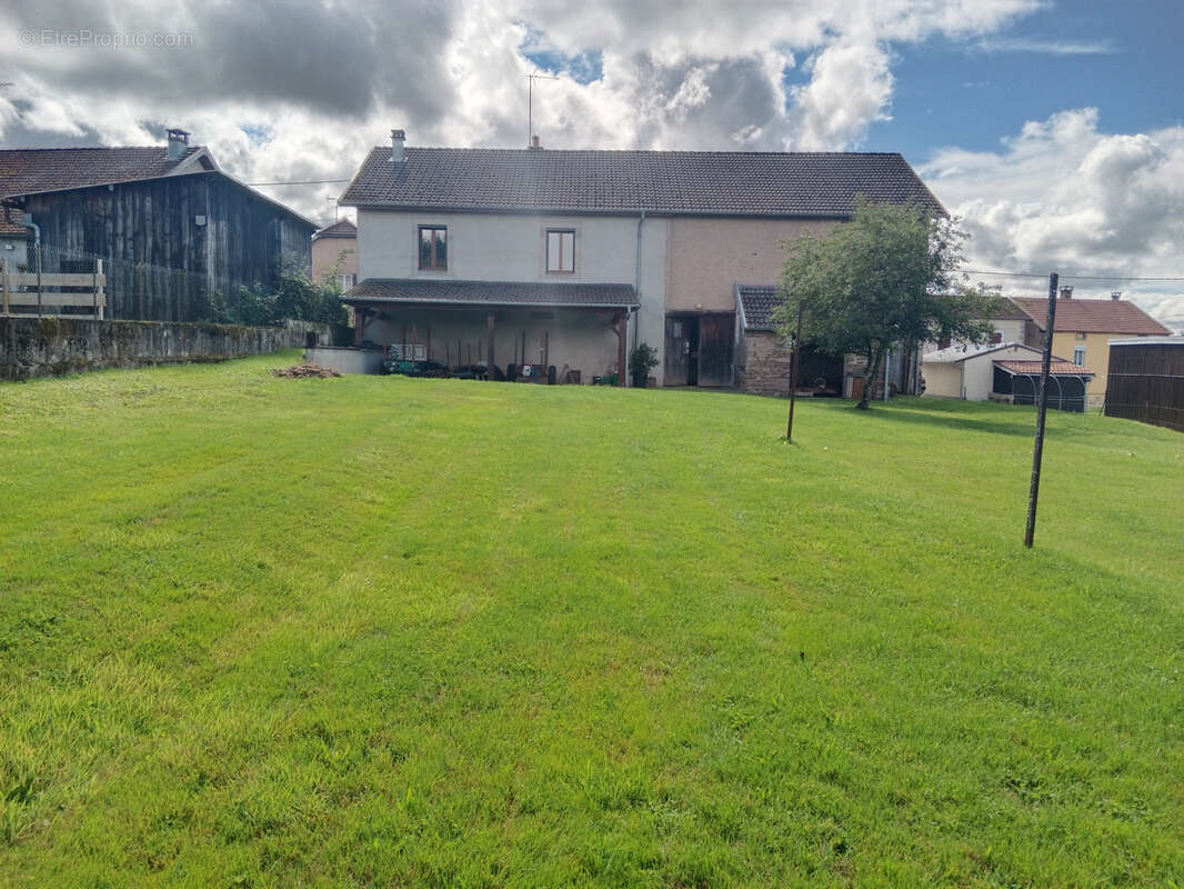 Maison à FONTAINE-LES-LUXEUIL