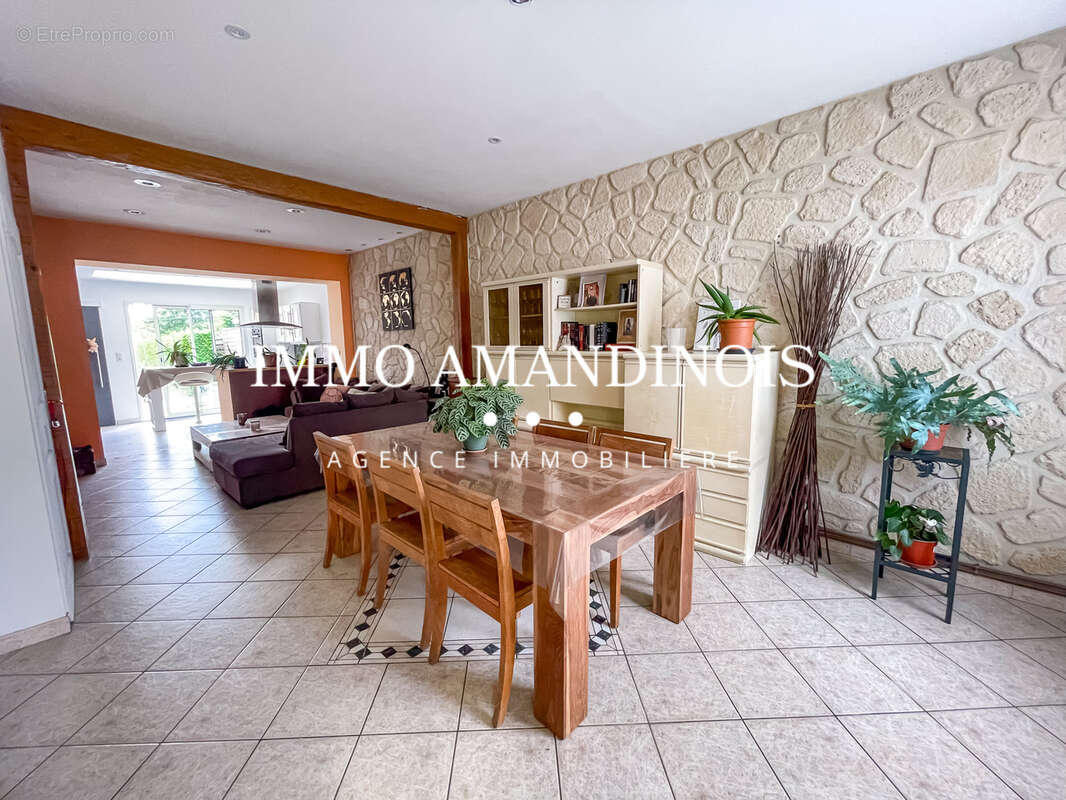 Maison à SAINT-AMAND-LES-EAUX