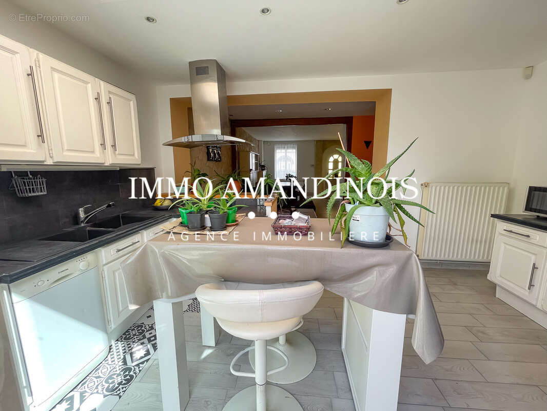 Maison à SAINT-AMAND-LES-EAUX