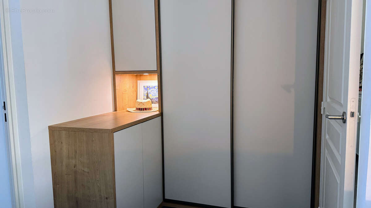 Appartement à CHATEAUNEUF-LE-ROUGE