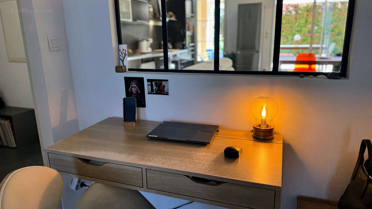 Appartement à CHATEAUNEUF-LE-ROUGE