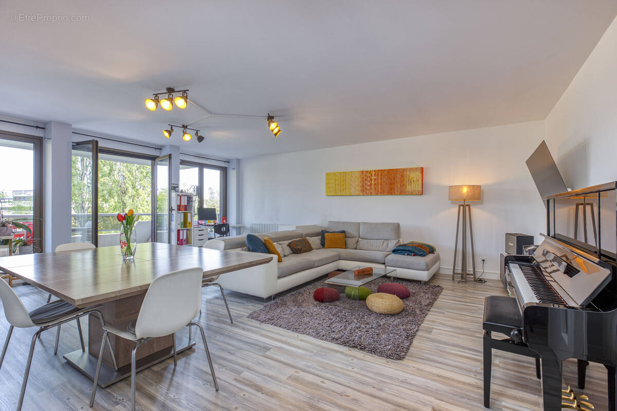 Appartement à FERNEY-VOLTAIRE